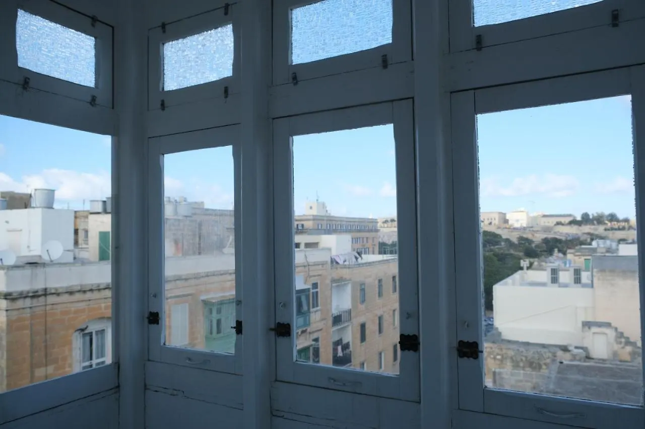 Penthouse With Sea View, Lift, 2 Min From Valletta Apartment Il-Furjana Malta
