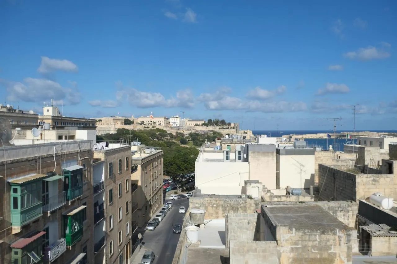Penthouse With Sea View, Lift, 2 Min From Valletta Apartment Il-Furjana